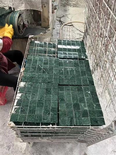 Žalia marmuro mozaikinė plytelė